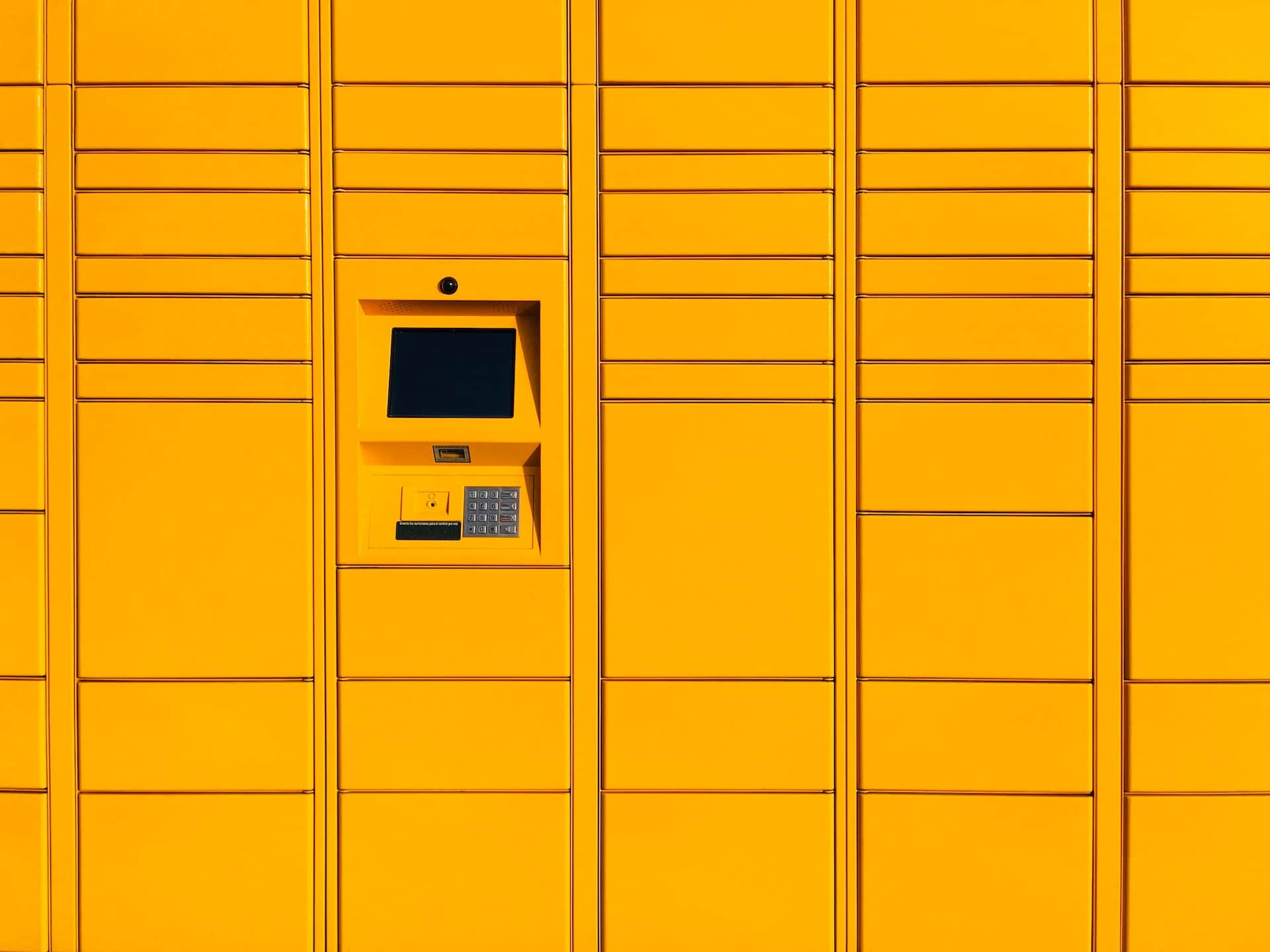 Automated parcel locker