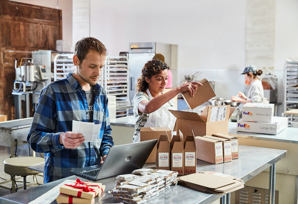 Développez votre activité de e-commerce à l'international avec FedEx Express et ShippyPro